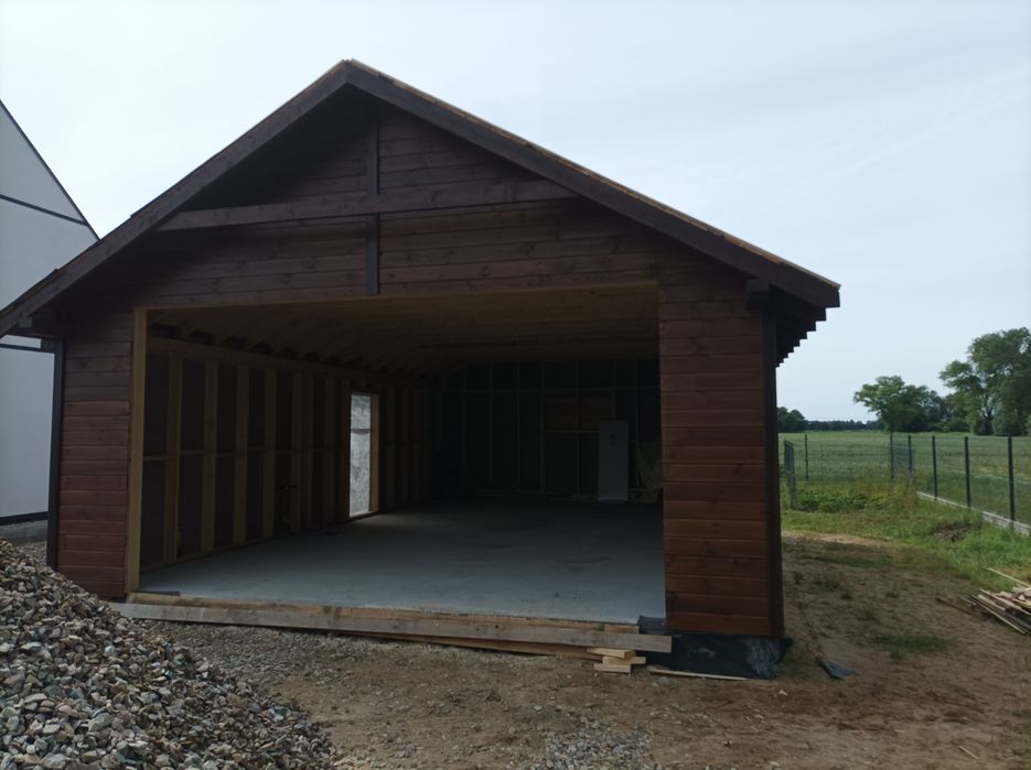 Garaż drewniany, wiata garażowa – solidność i styl w jednym!