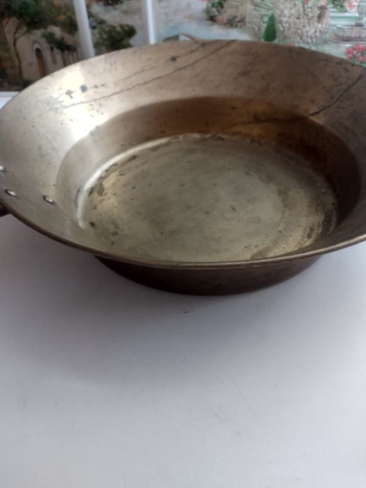 Продам медные тазы