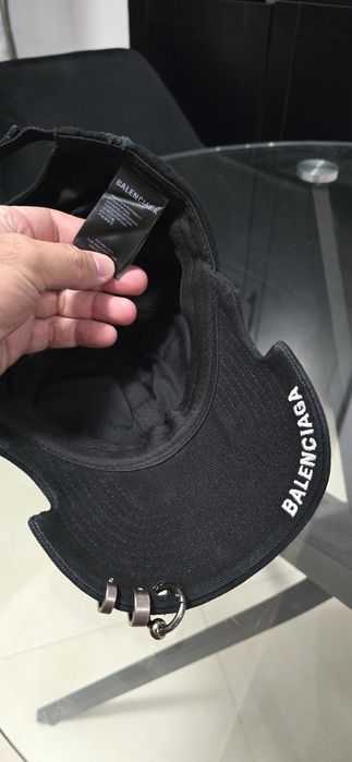 Cap balenciaga distressed