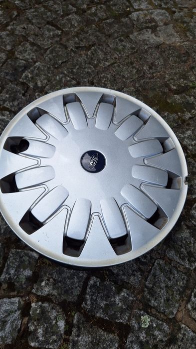 Jogo 4 Jantes Ferro 16" Originais Ford (5x108) + Tampões Originais – Com pouquíssimo uso e em bom estado