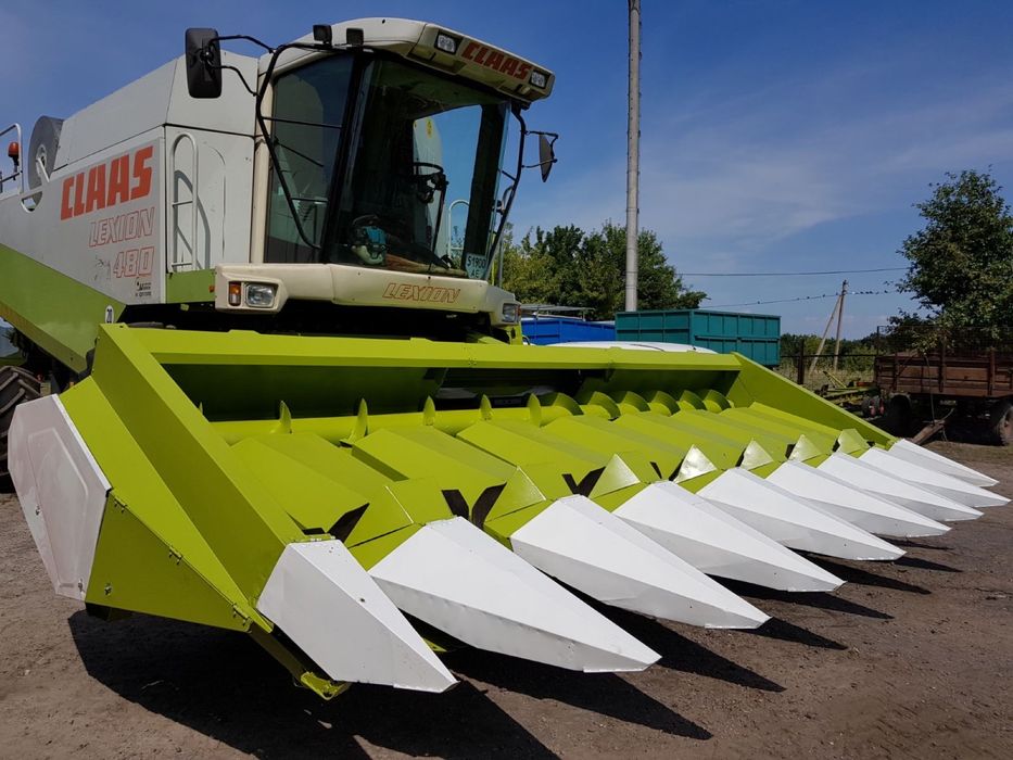 Жатка кукурузна КМС-8