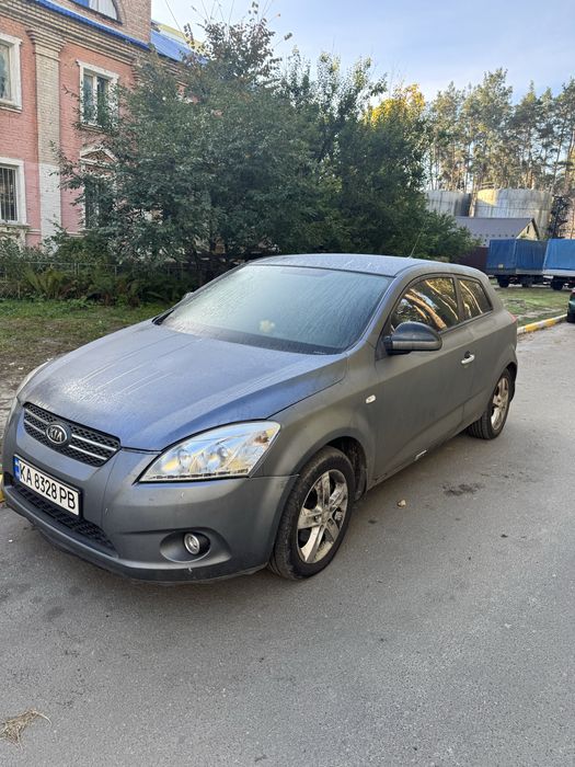 Низ ринка* Кіа Ceeʼd 1.6 benz/gaz* avtomat