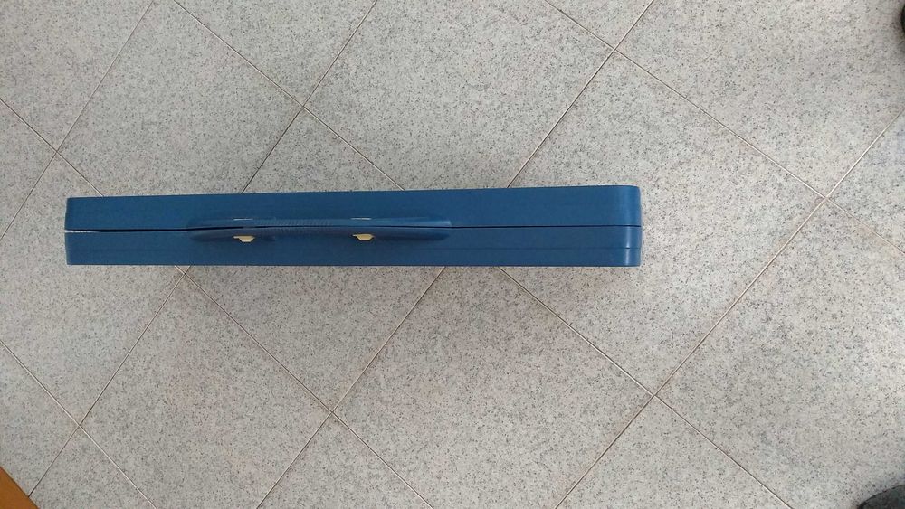 Mesa de campismo/piquenique rebatível com 4 bancos, como NOVA!