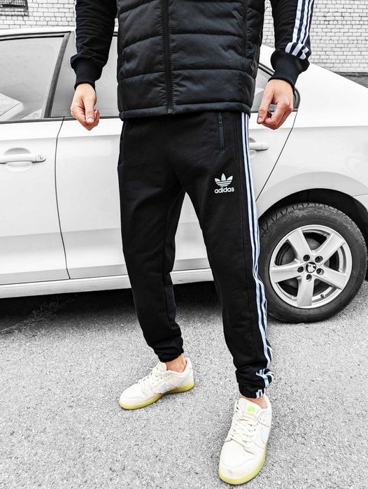 Чоловічі спортивні штани Adidas чорні