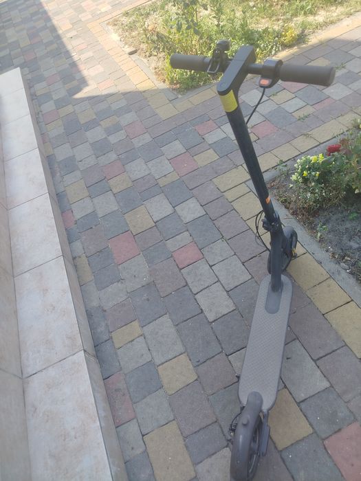 Mi Electric Scooter Essential