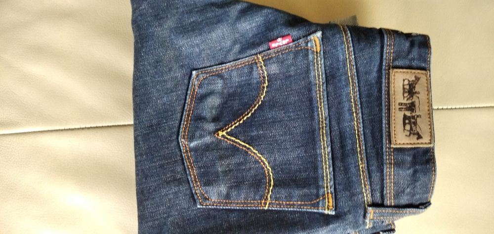 Oryginalne spodenki Levis
