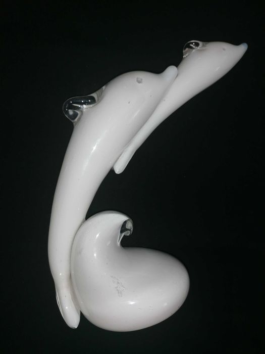 Langham  Engleand oryginalna figurka Delfiny mleczne szkło