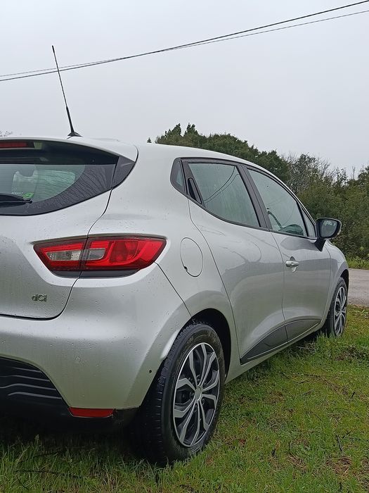 Renault Clio 1.5dci limited excelente