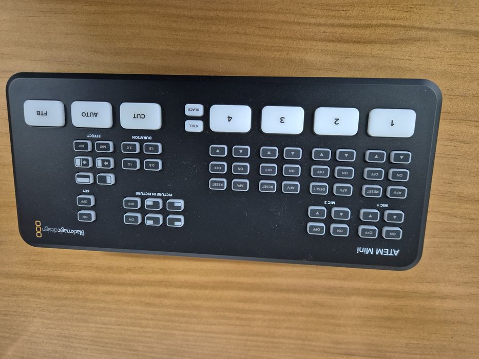 Mesa de Mistura de Vídeo Blackmagic ATEM Mini - Como Nova (com Caixa)