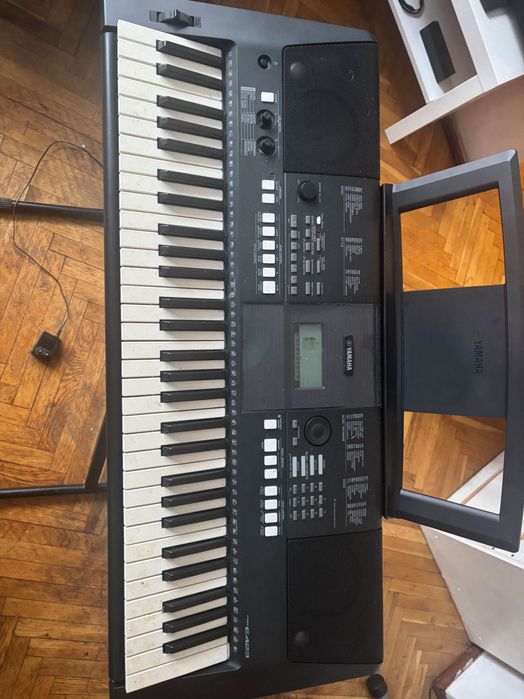 Keyboard Yamaha E423 - stan bardzo dobry