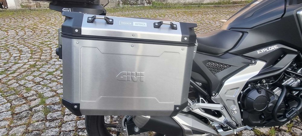 Honda NC750X | 10/2021 | 9.500 km | Extras completos | Estado irrepreensível