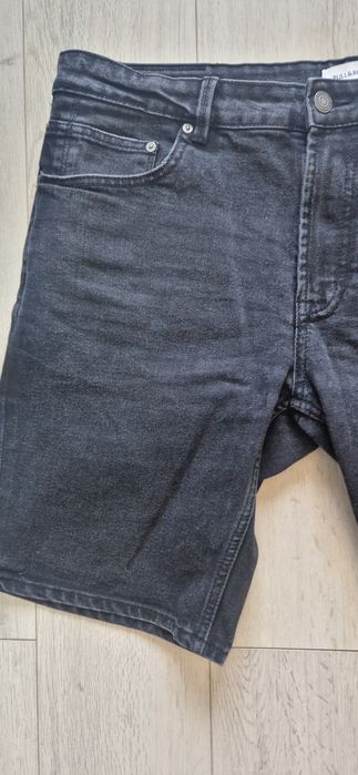 Pull&Bear  XL.  .