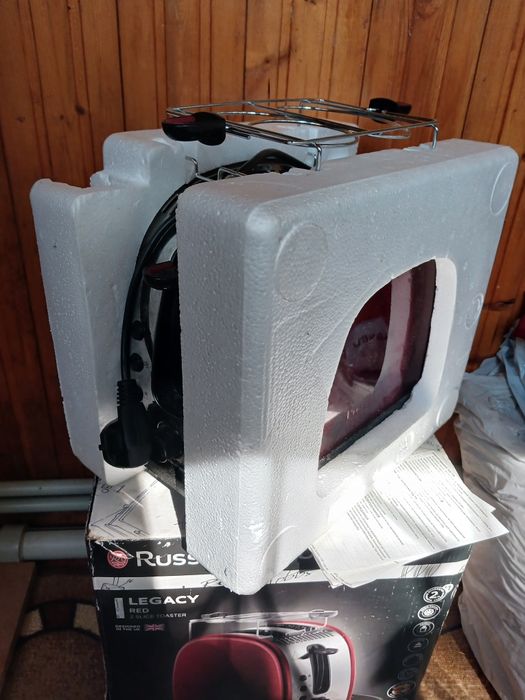 Тостер Russell Hobbs