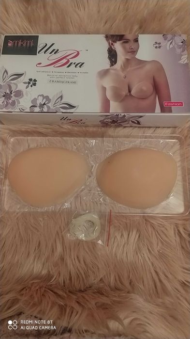 Силікований ліфчик.