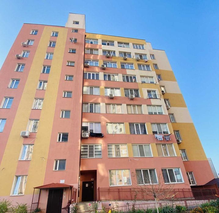 В продаже 2-комнатная квартира в ЖК "Уютный" на ул. Грушевского, средний этаж Хаджибейский р-н