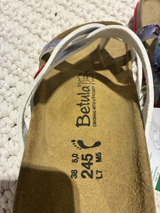 Betula by Birkenstock profilowane klapki japonki