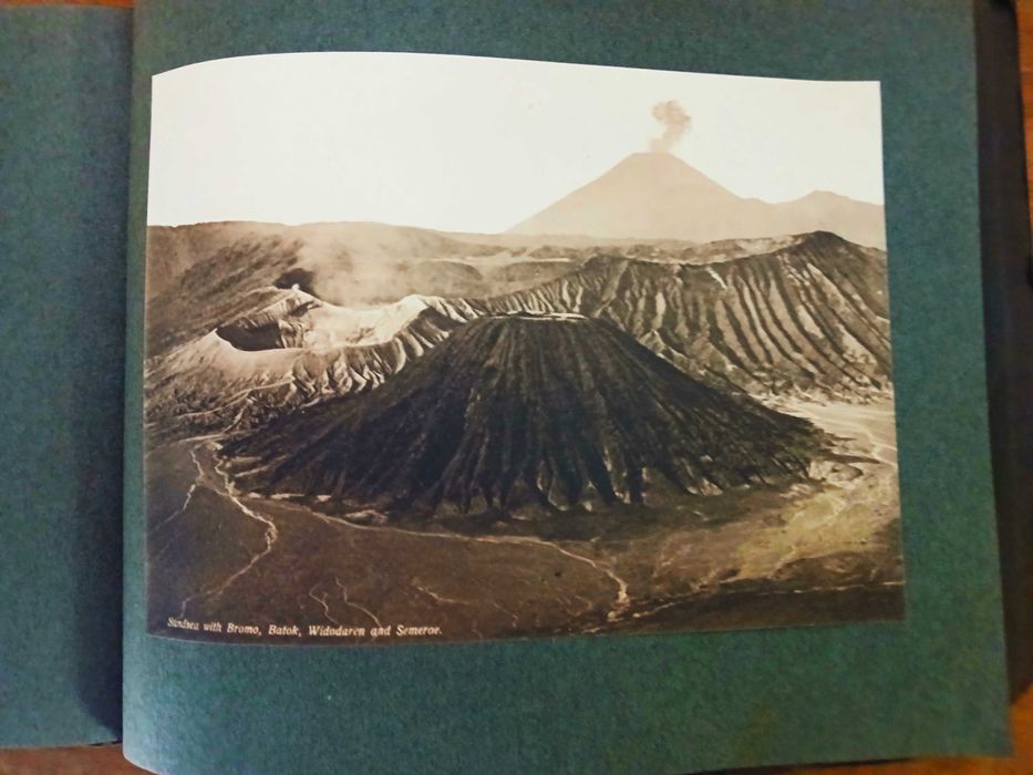 Álbum cromos cigarros Marinha Mercante e álbum "... Viagens para Java"