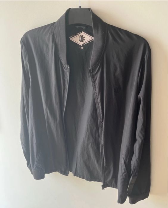 Casaco corta vento element