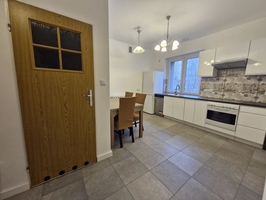 Trynek do wynajęcia duża kawalerka 36m2