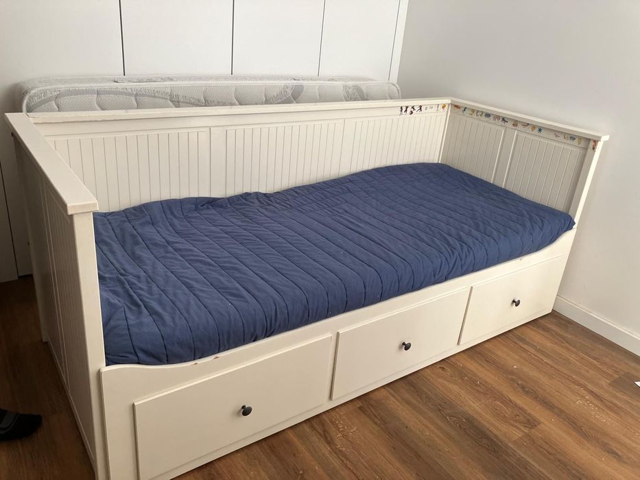 Cama brimmes ikea com estrado e 2 colchões baixa de preço