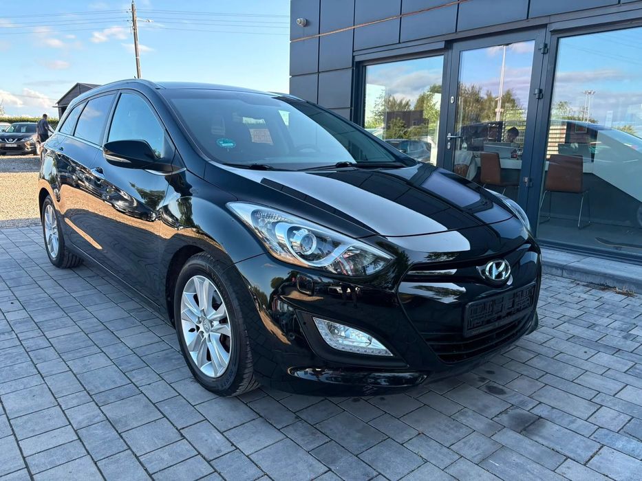 Hyundai I30 1.6 Benzyna Panorama Skóry Kamera Ledy Klimatyzacja Elektryczne Szyby