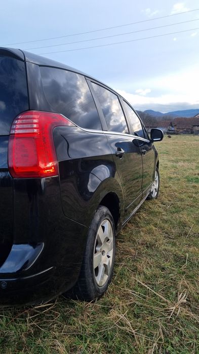 Продам Peugeot 5008