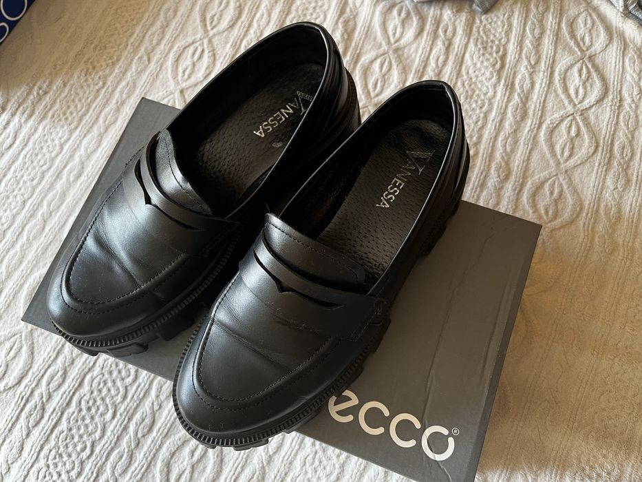 Шкіряні чорні лофери