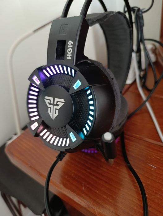 Fone de ouvido gamer