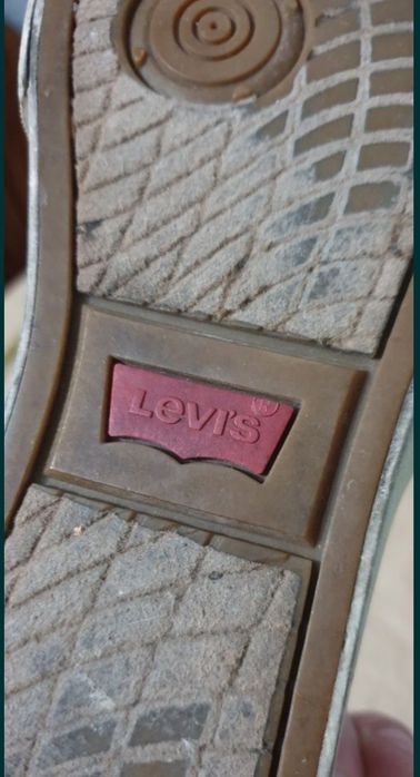 Крассовки детские Levis