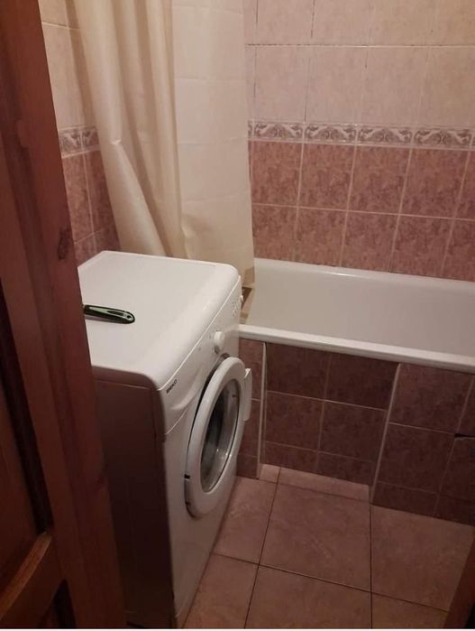 Оренда двокімнатної квартири на Космонавтів