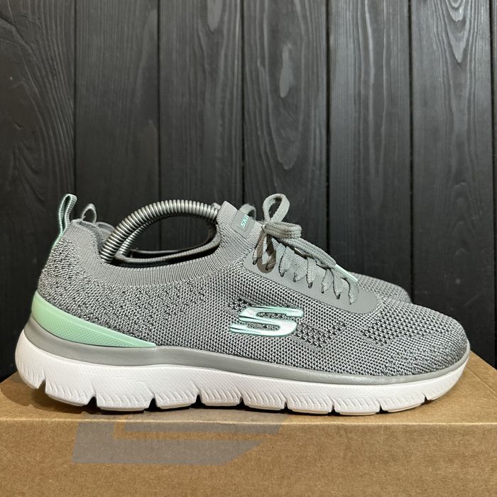 Легенькі пінні кросівки Skechers 39 розмір 26 см