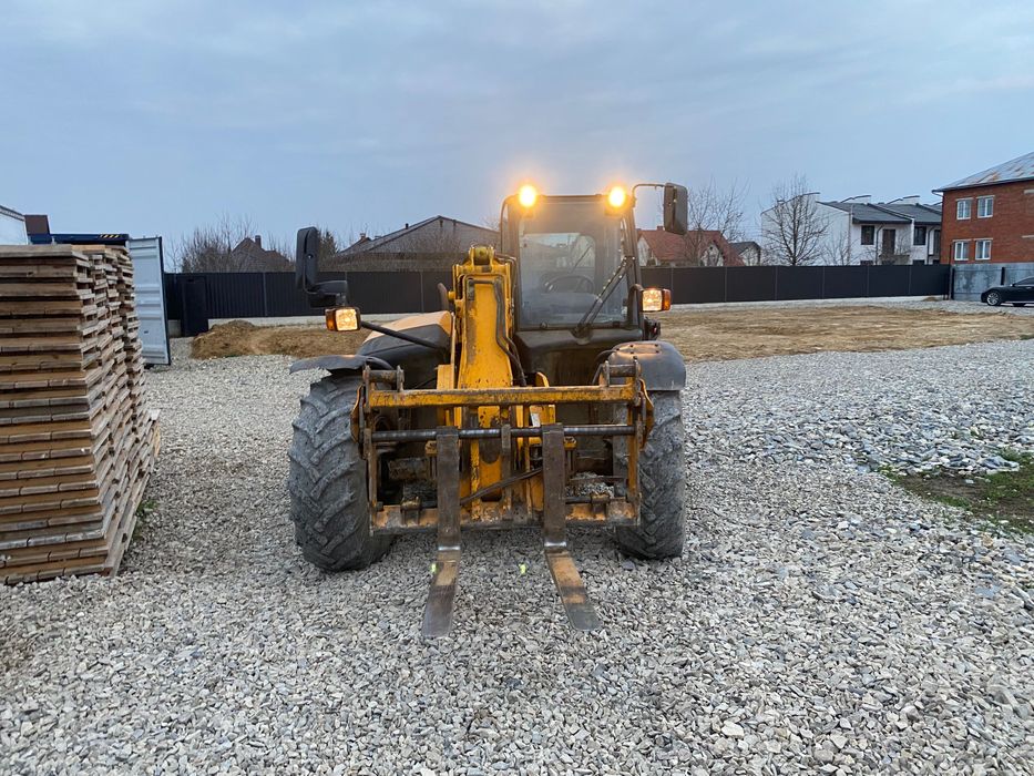 Оренда телескопічного навантажувача