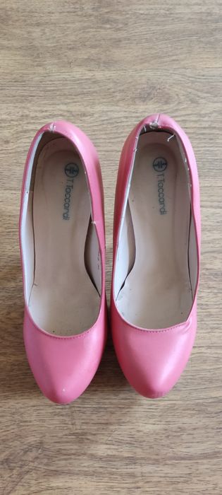 Женские туфли, хорошее состояние.
