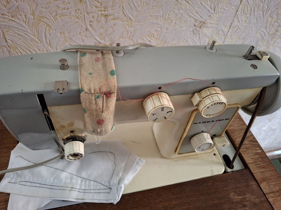 Швейна машинка Чайка 142М Б/У