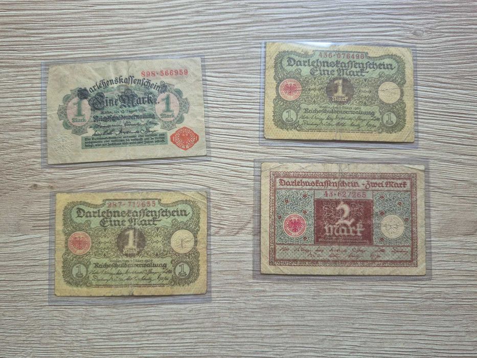 Duża ilość banknotów w koszulkach ponad 70 sztuk