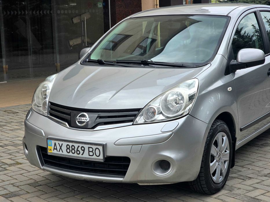 Nissan Note 2012г.в. 1.4 бензин не крашен, пробег 89 тыс