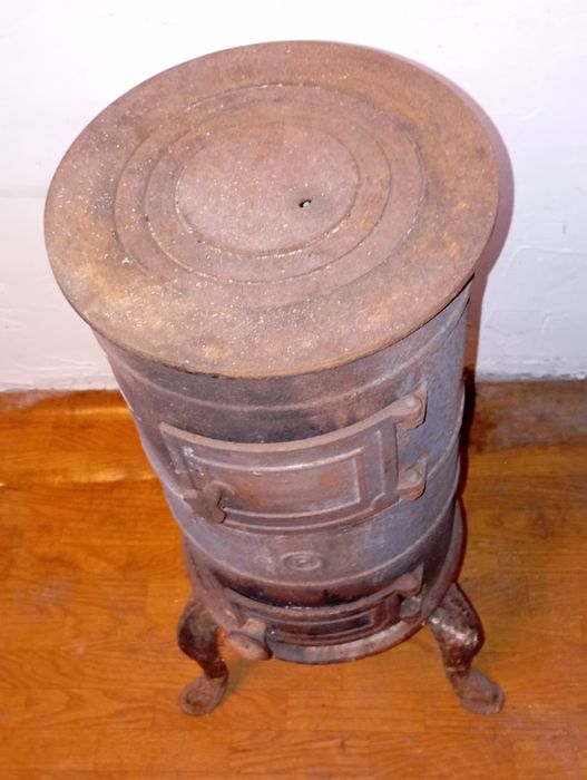 Piec typu koza żeliwny