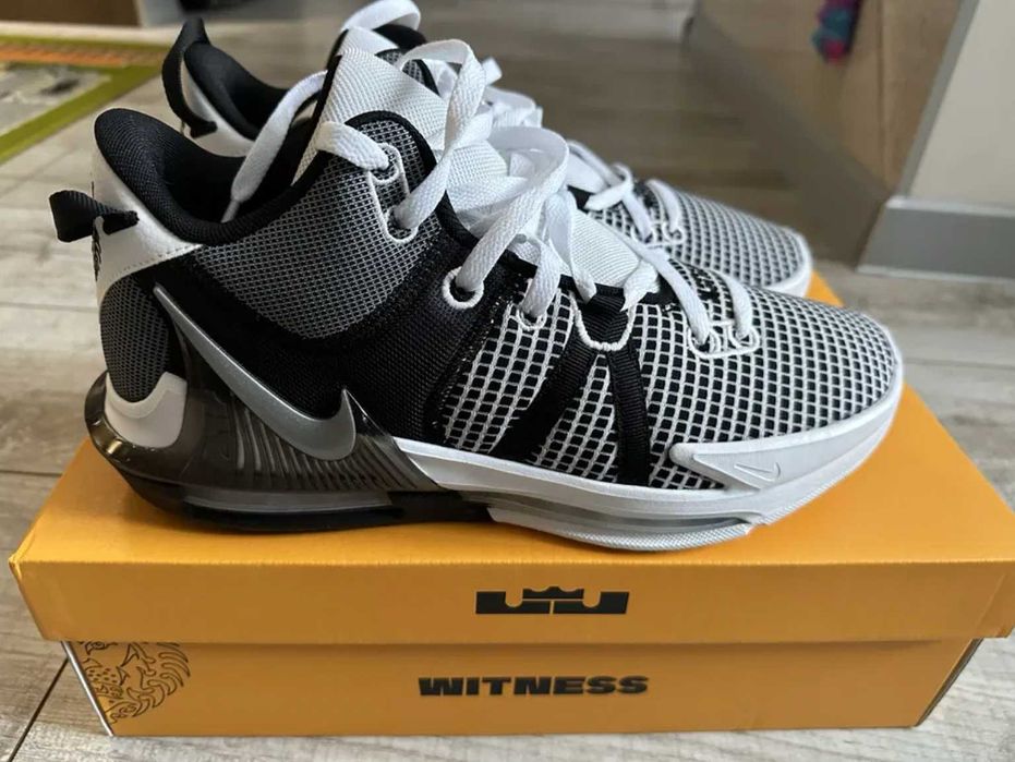 Кросівки Nike Air Jordan LeBron Witness VII - 10 US