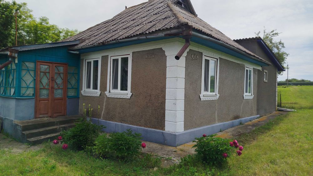 Продається будинок у с. Конева