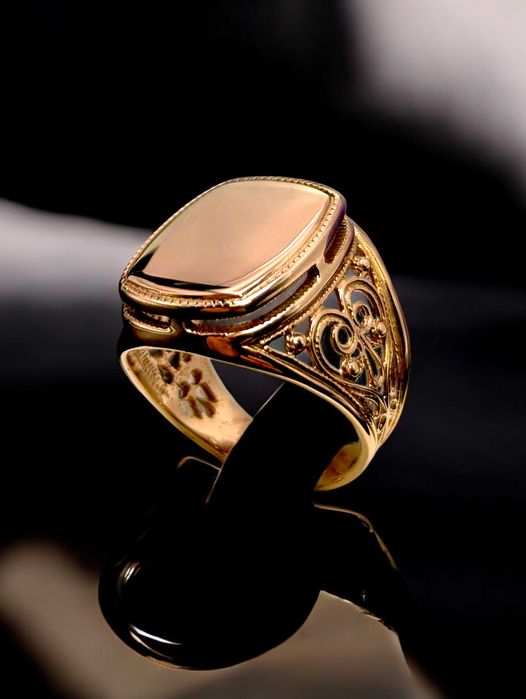 Elegancki  sygnet z różowego złota 6,43g