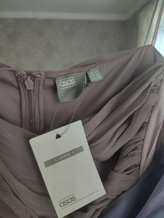 Сукня із МОЖЛИВИЙ ТОРГ  EU- 52 розмір ( 20 розмір по США - ХХХL )