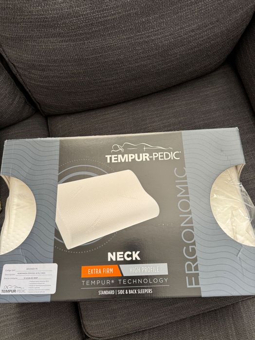 Almofada TEMPUR nova
