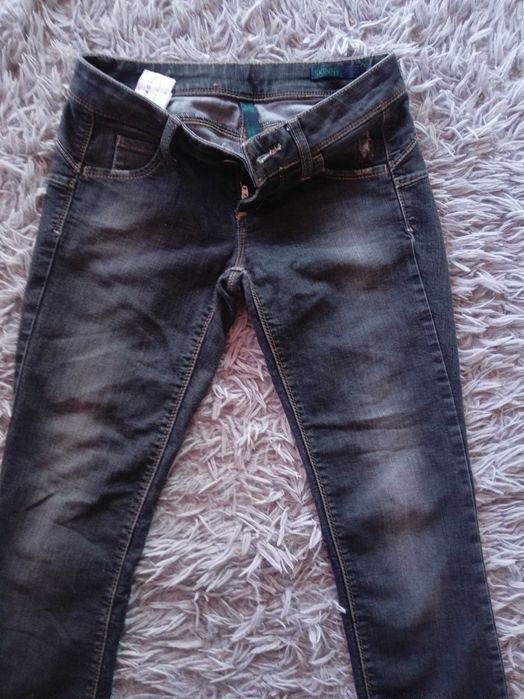 Jeansy do kostek, rurki