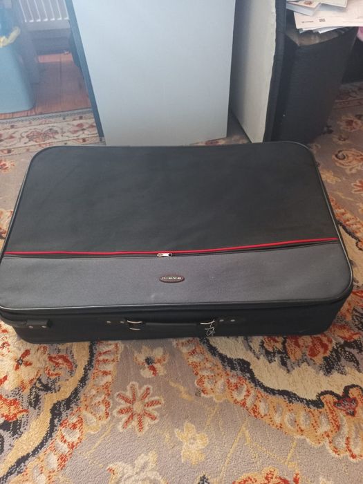 Duża walizka mało używana szaro-czarna