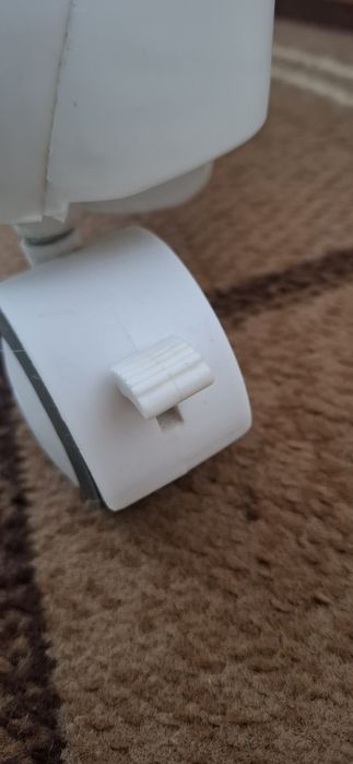 Стільчик для годування