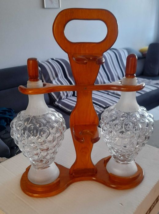 stojak z 2 karafkami