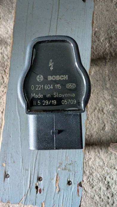 Котушка запалювання Bosch 0221604115