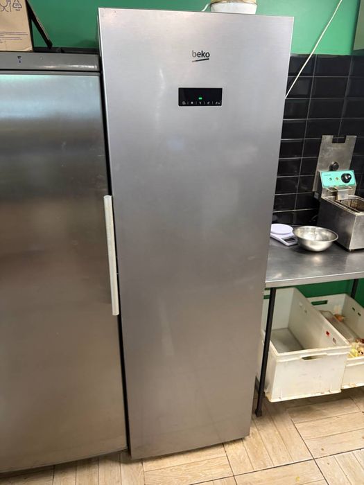 Морозильна камера Beko RFNE312E21XB, морозилка, вертикальна камера