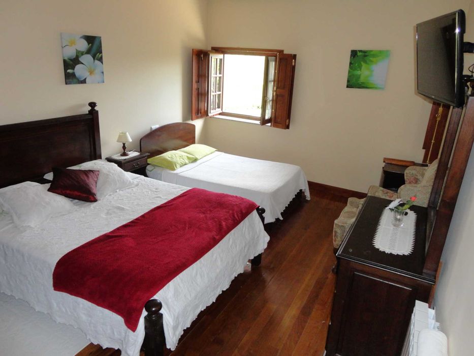 Quinta Dom José - Turismo Rural no Minho com 8 quartos, piscinas e ténis