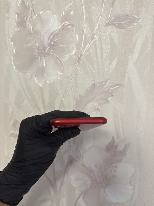 iPhone 11 64 GB Червоний